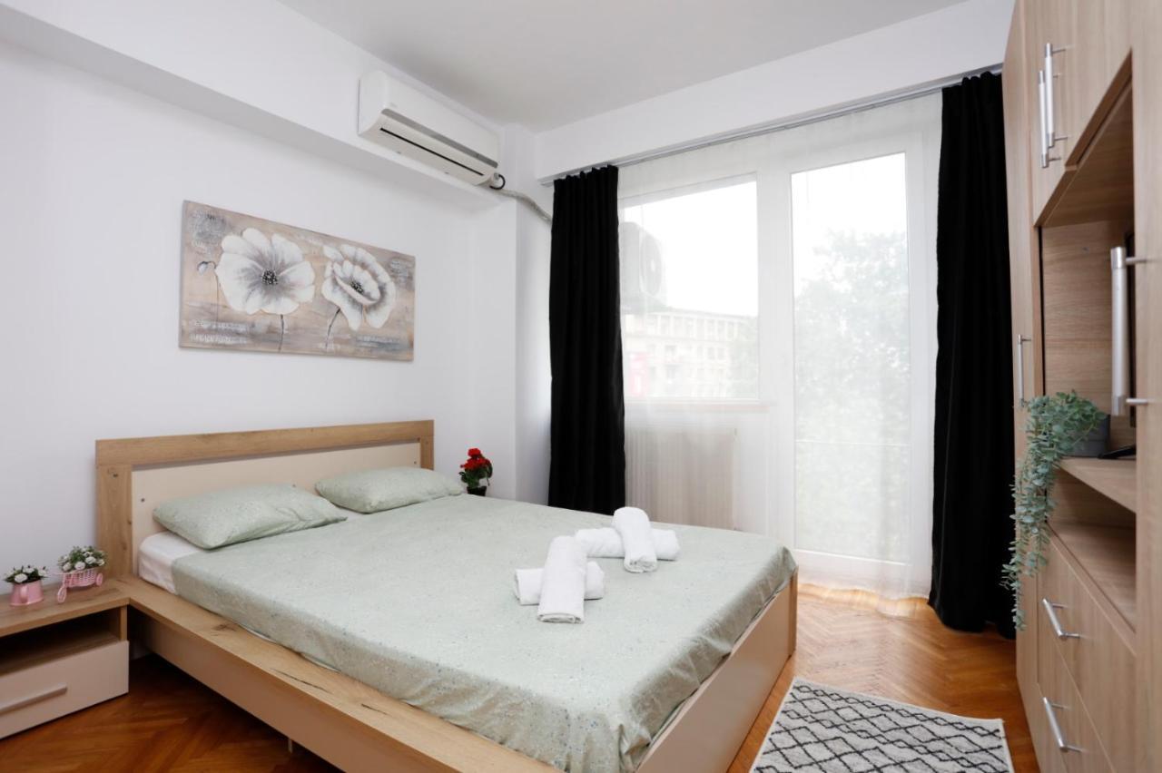 Rico'S 3 Bedroom City Center Apartment Букурещ Екстериор снимка